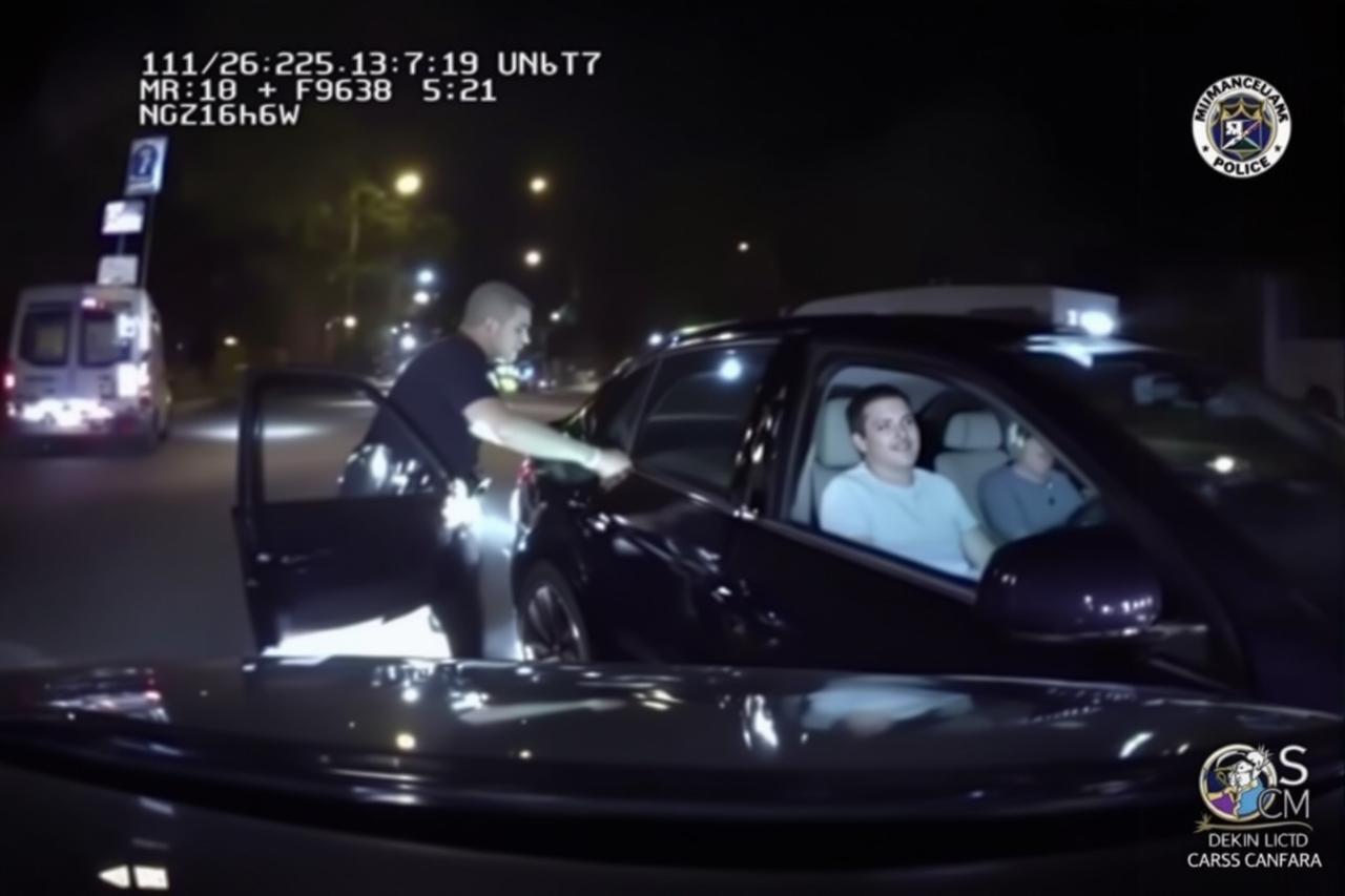 吃瓜视频反转:某男星被指酒驾实为代驾开车,交警记录仪澄清